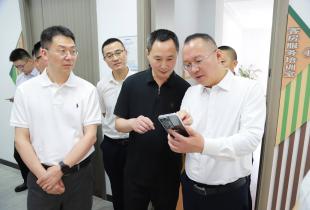 达州市政协蒲春天副主席莅临四川盛鼎家政服务有限公司